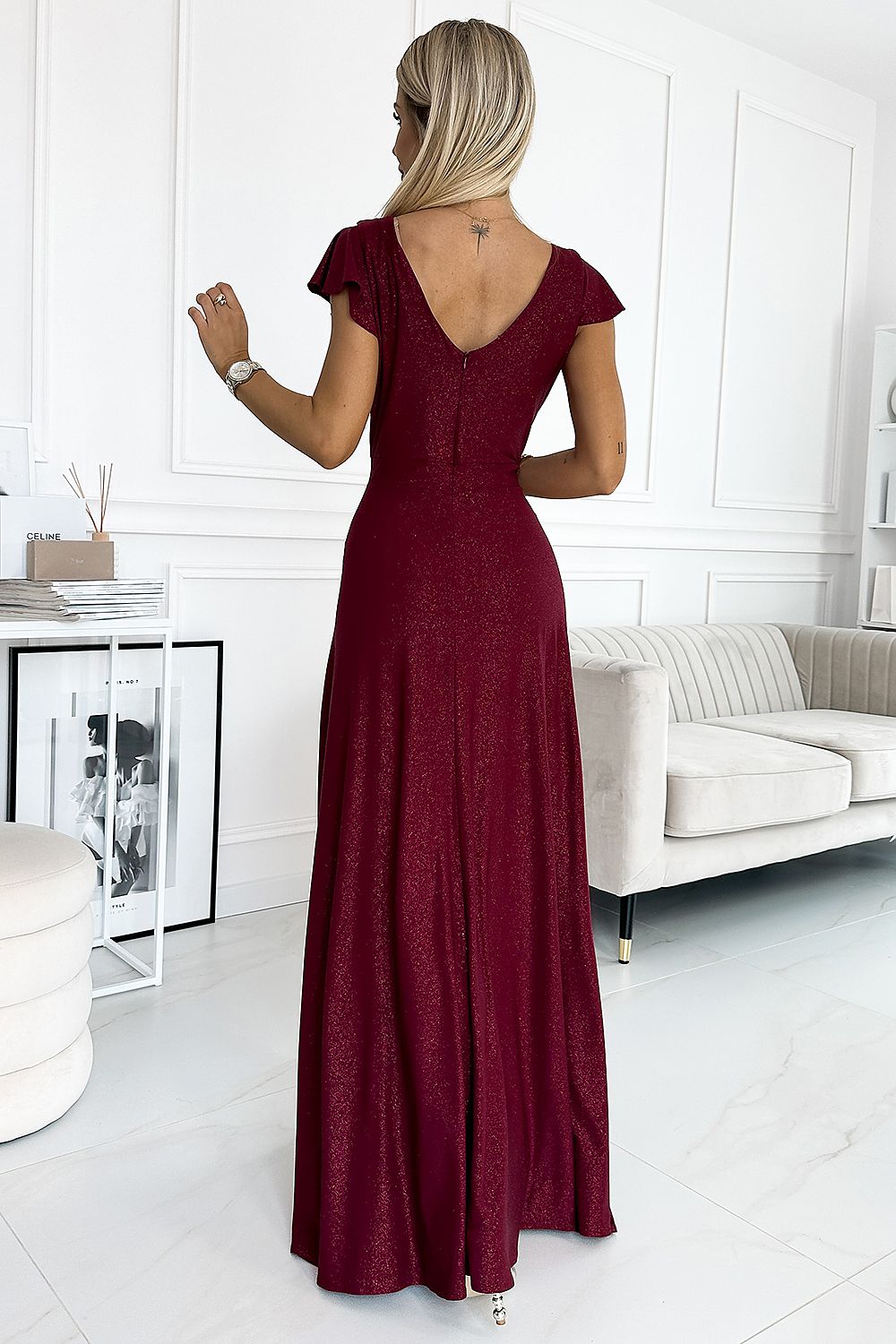 Long dress model 190992 Numoco