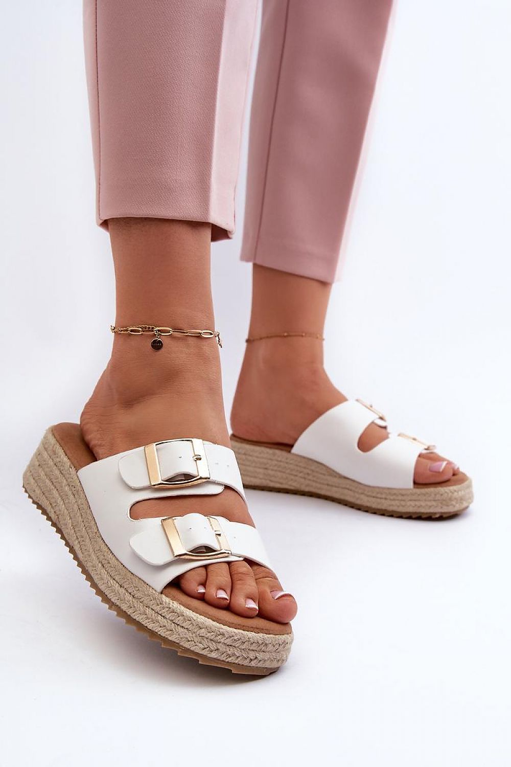 Buskin model 197419 Step in style