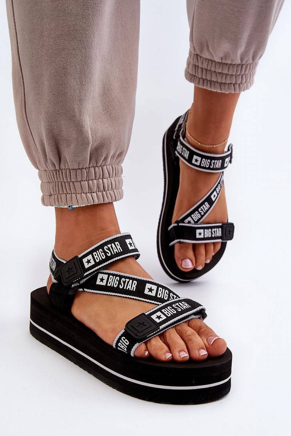 Platform sandals model 198196 Step in style