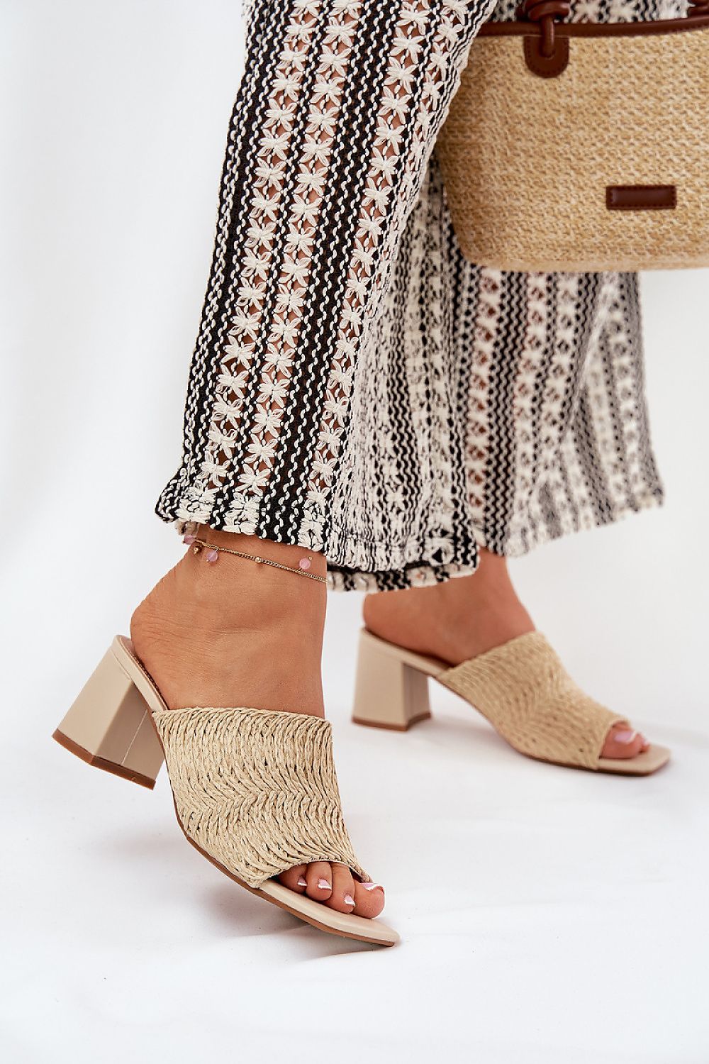 Heeled sandals model 210782 Step in style