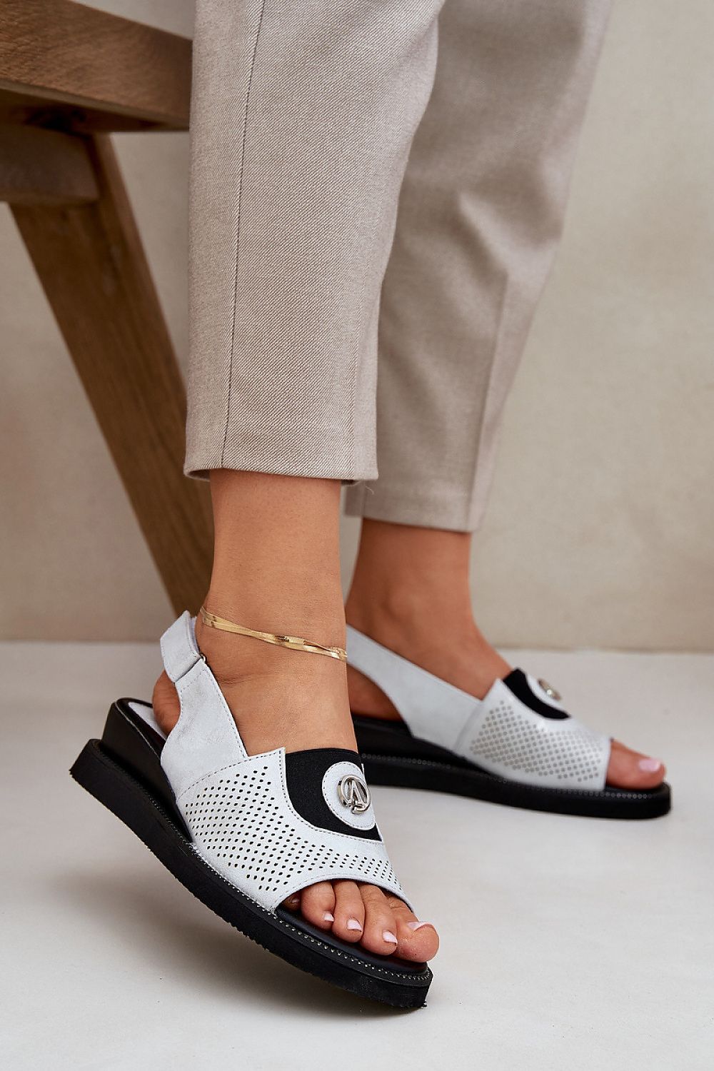 Buskin model 211718 Step in style
