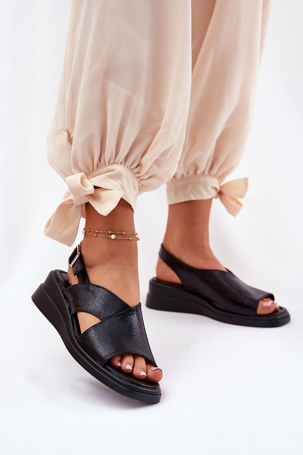 Buskin model 211943 Step in style