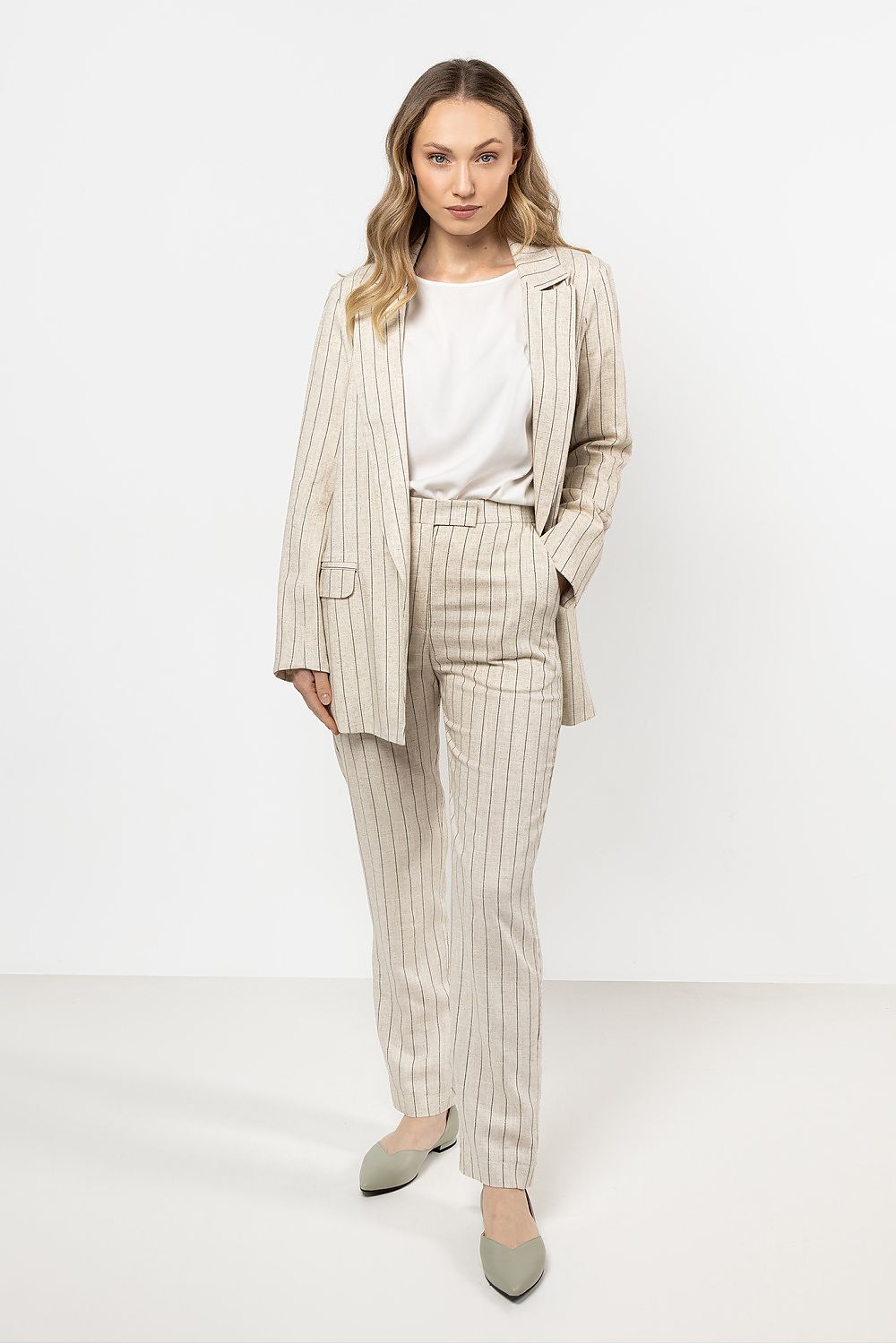 Women trousers model 212185 awama