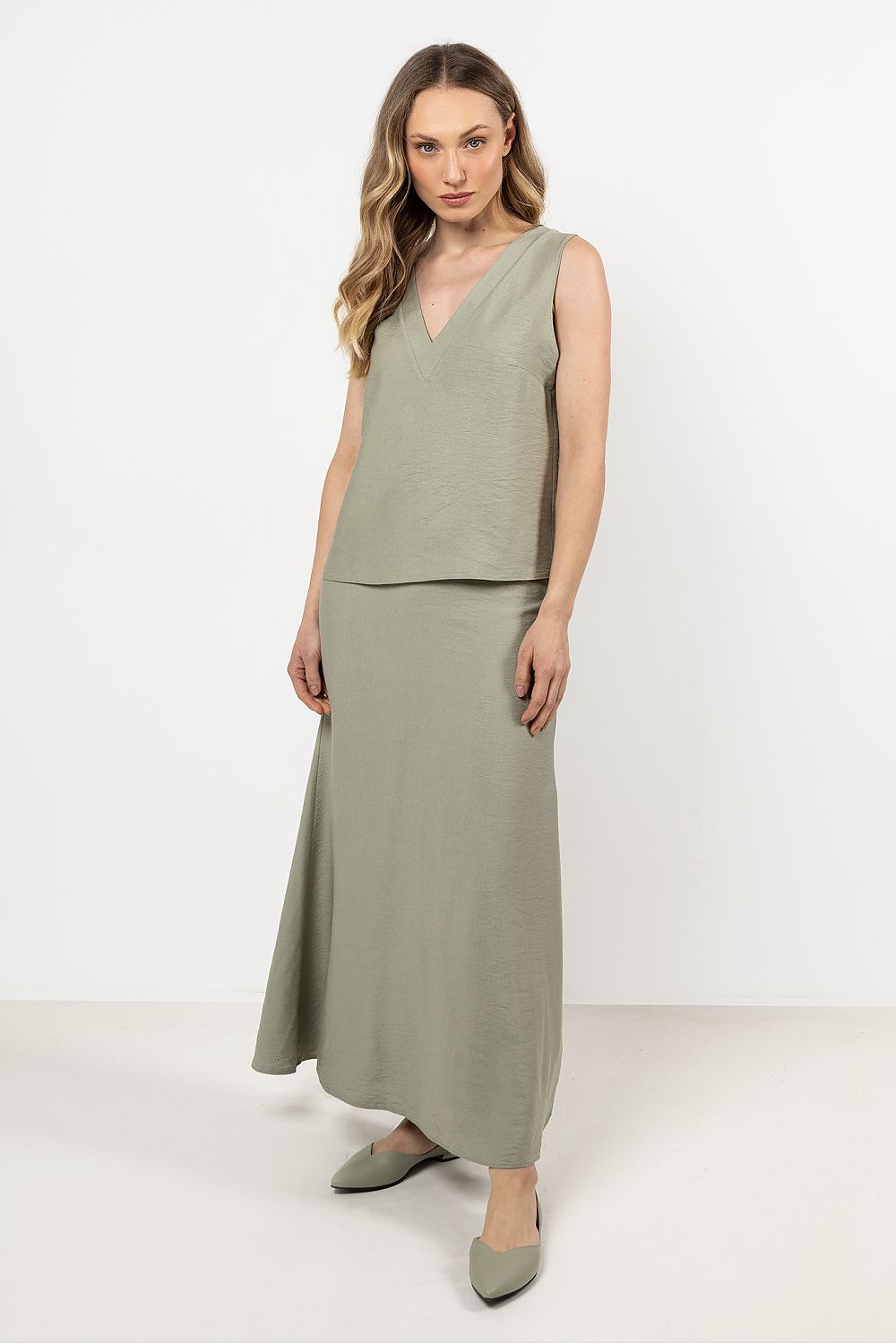 Long skirt model 212207 awama