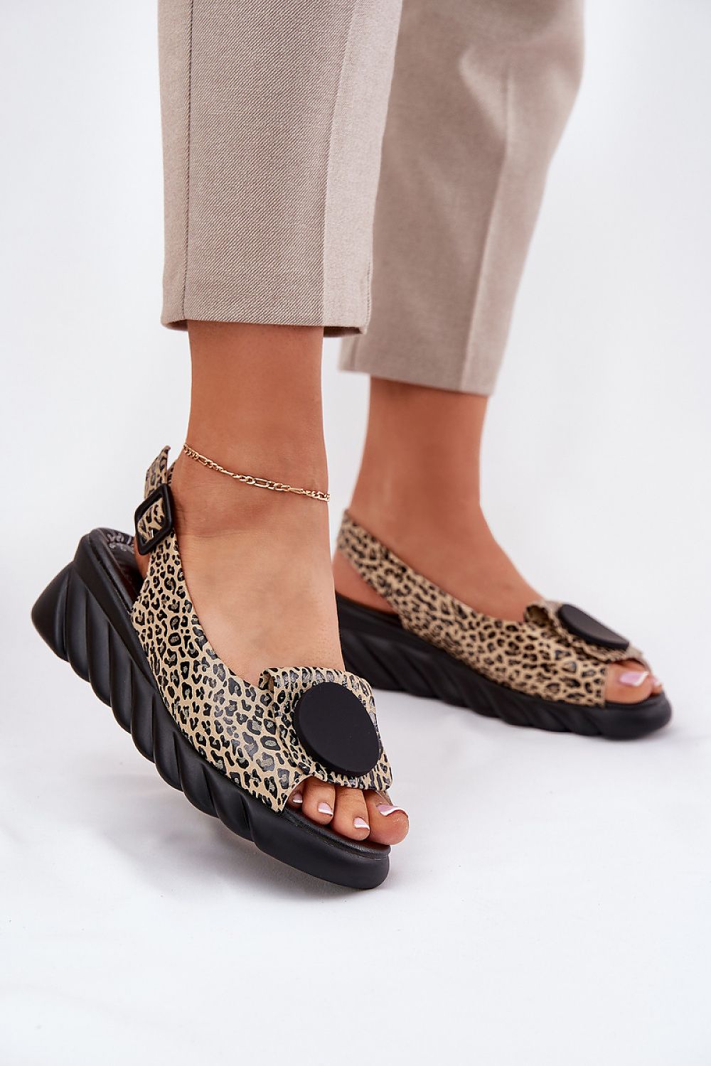 Buskin model 212902 Step in style