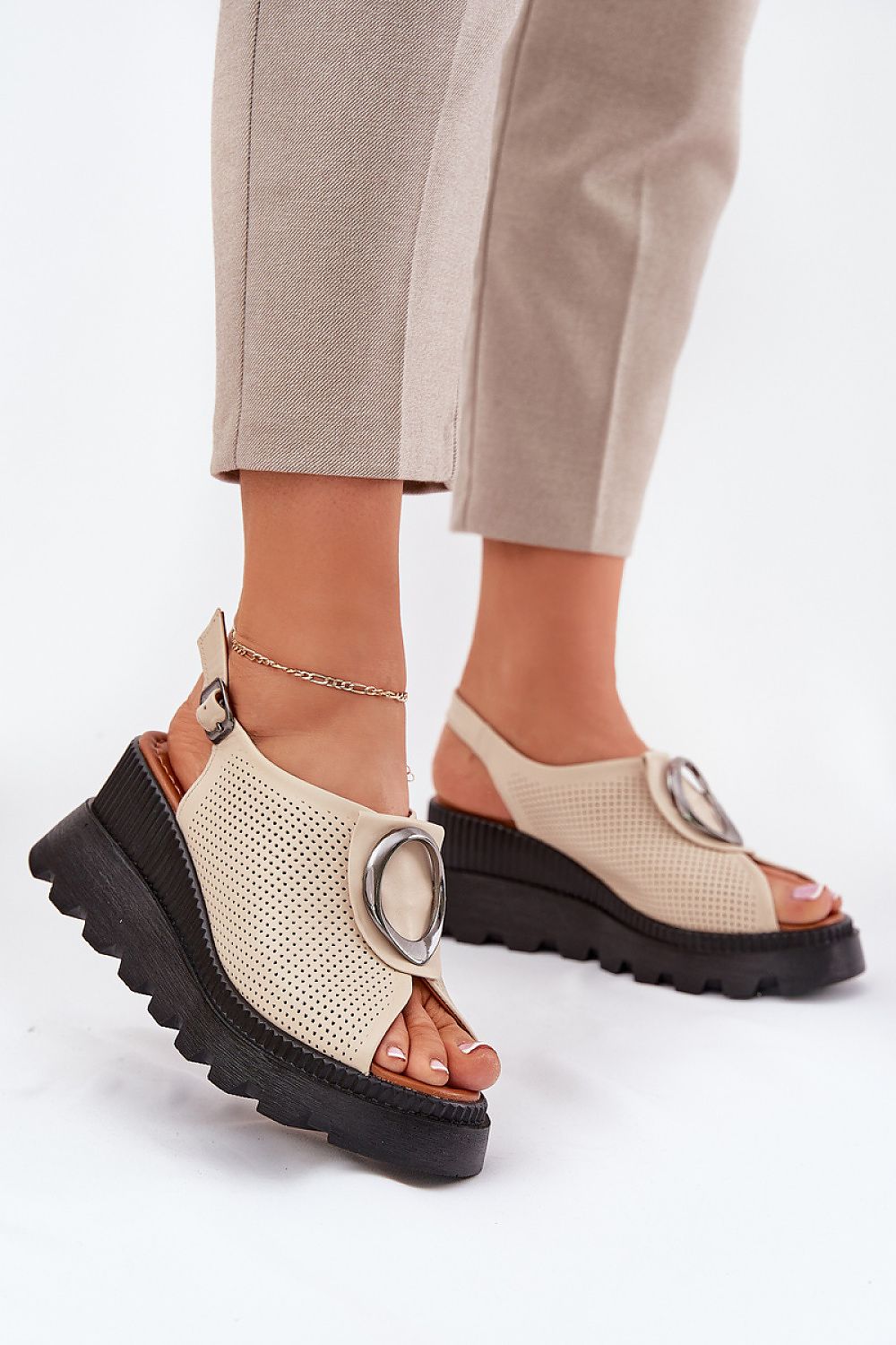 Buskin model 213005 Step in style