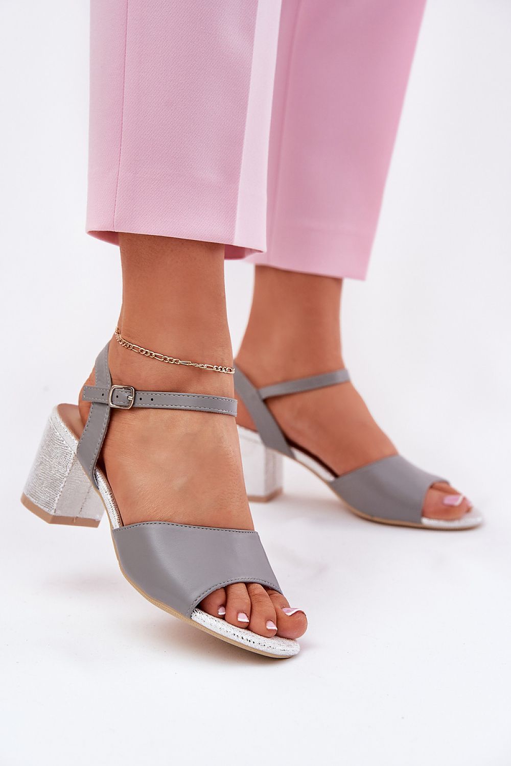 Heel sandals model 213012 Step in style