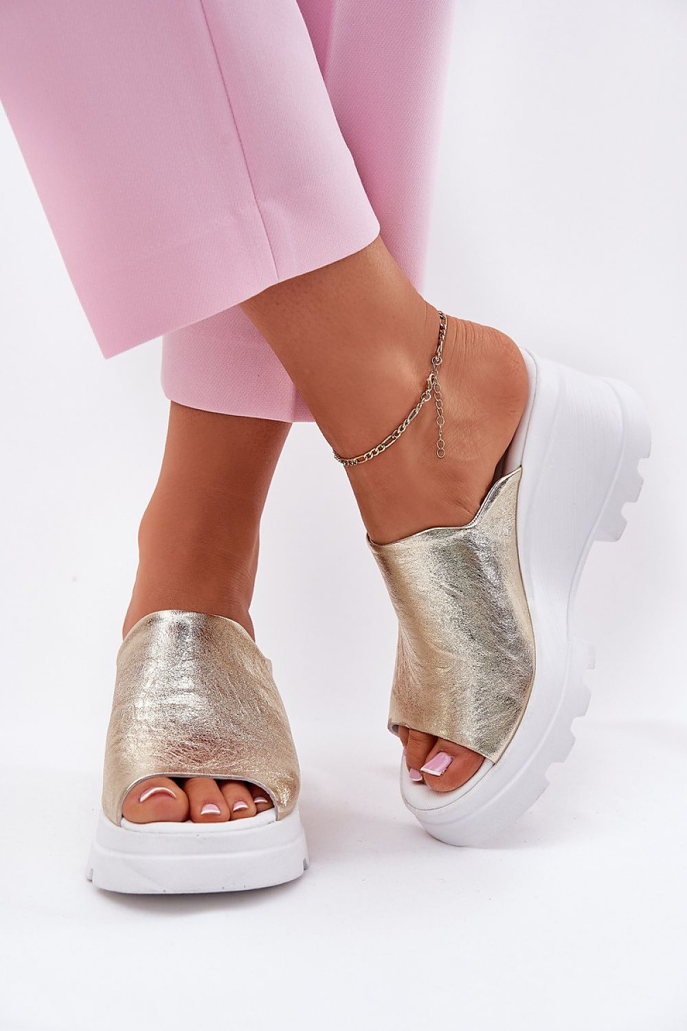 Buskin model 213034 Step in style