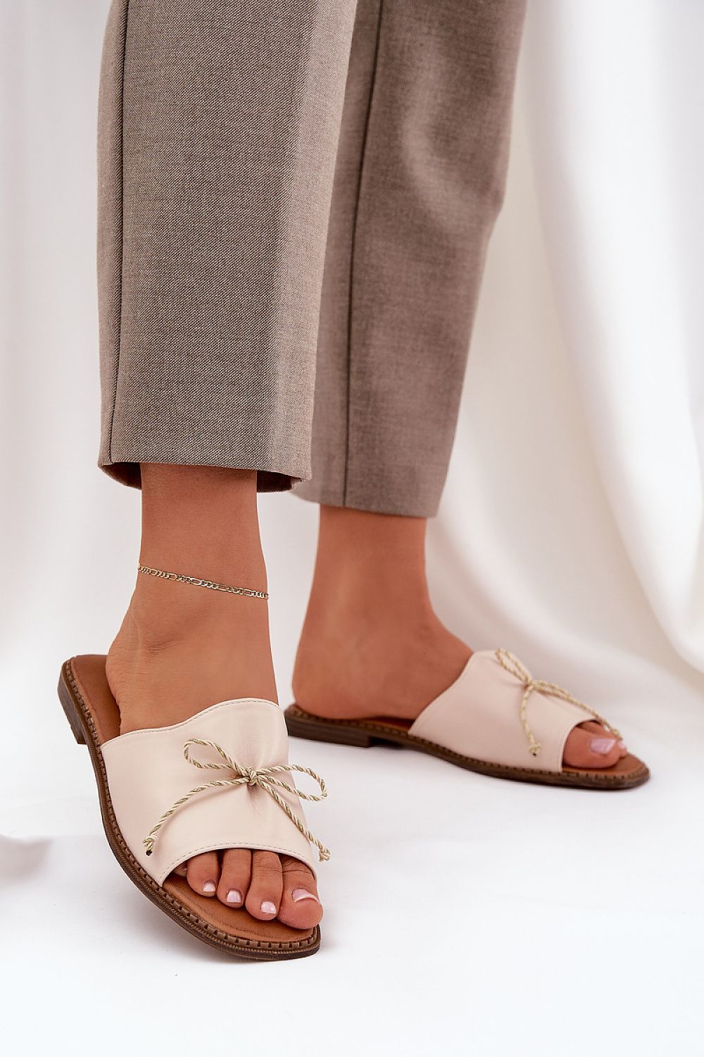 Flip-flops model 214365 Step in style