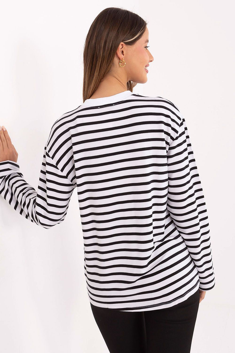 Blouse model 221744 Relevance