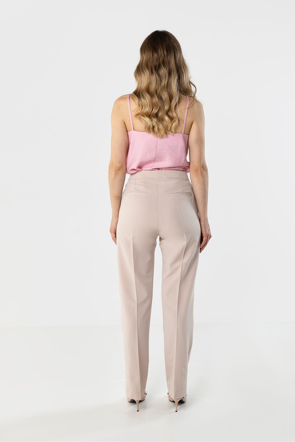 Women trousers model 225322 awama
