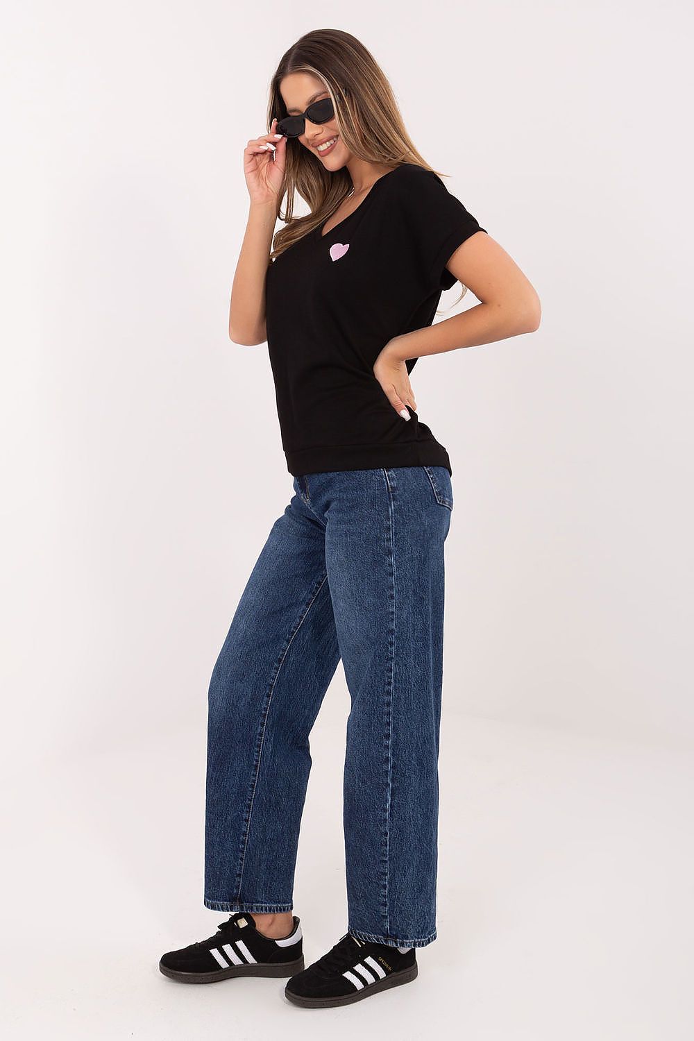 Blouse model 226147 Relevance
