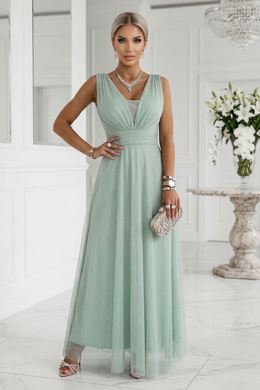 Long dress model 227075 Numoco