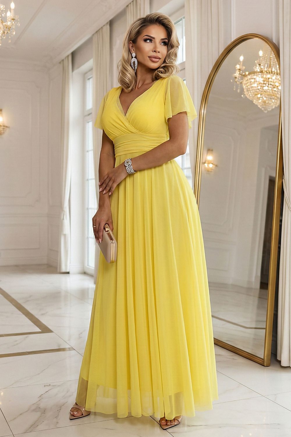 Long dress model 227122 Numoco