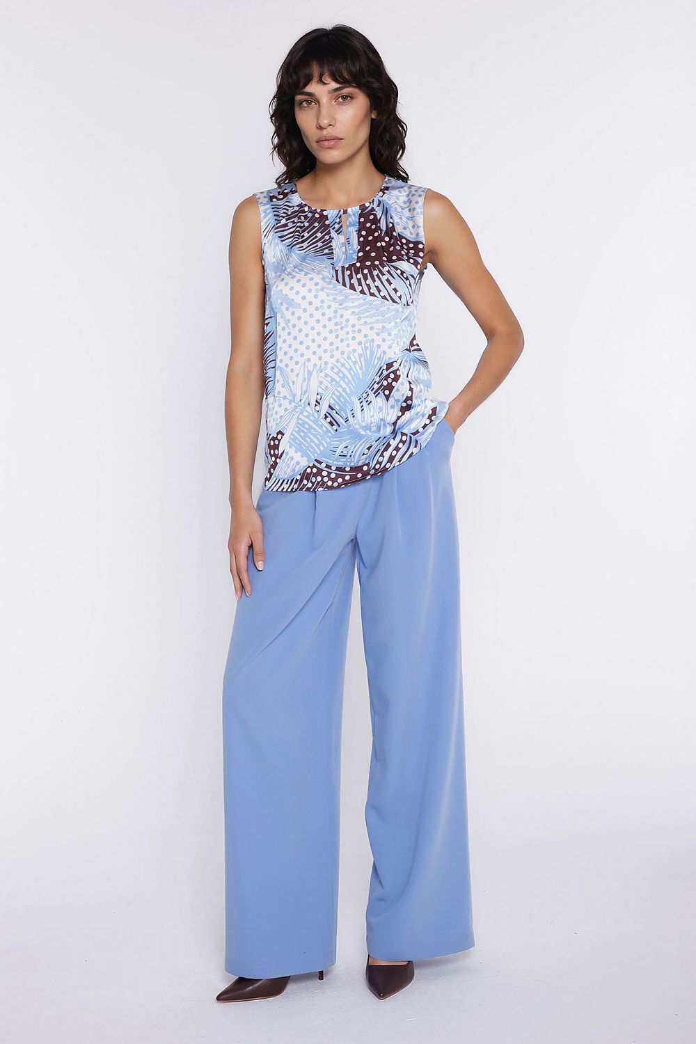 Women trousers model 227149 Nife