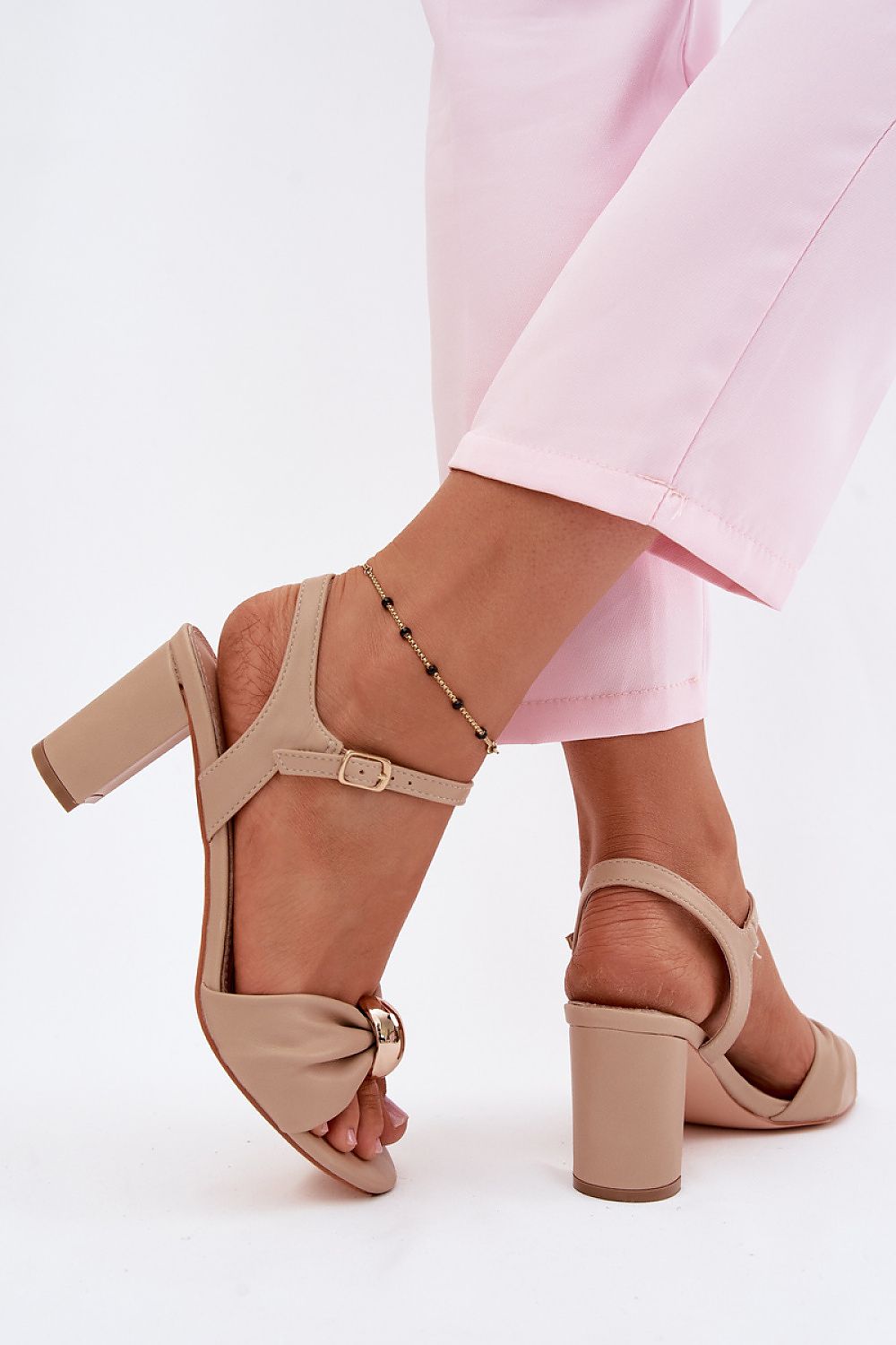 Heel sandals model 227922 Step in style