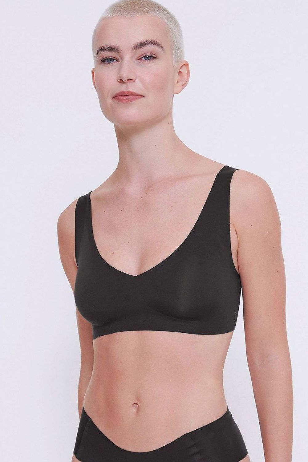 Sports bra model 229972 Sloggi