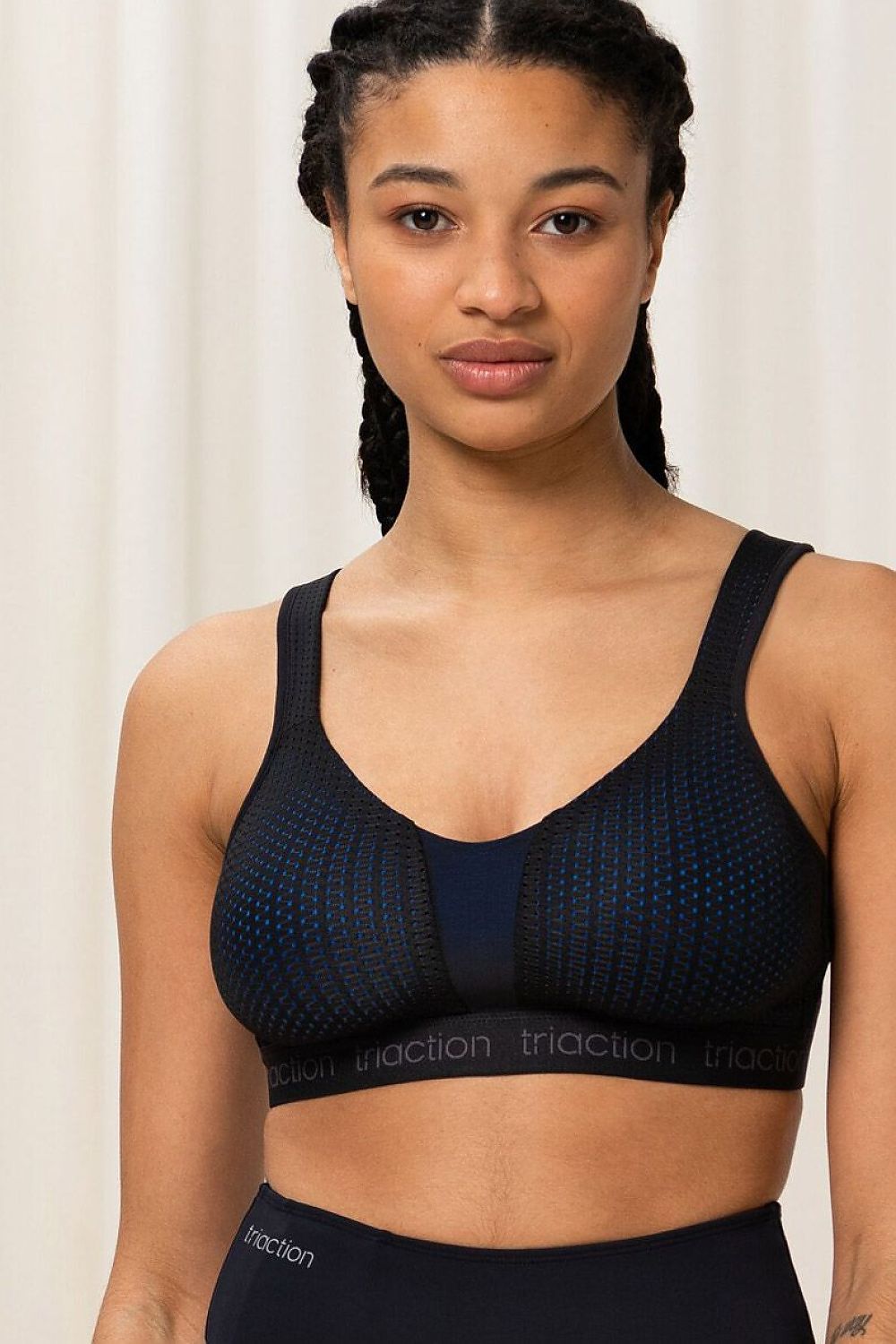 Sports bra model 230214 Triumph