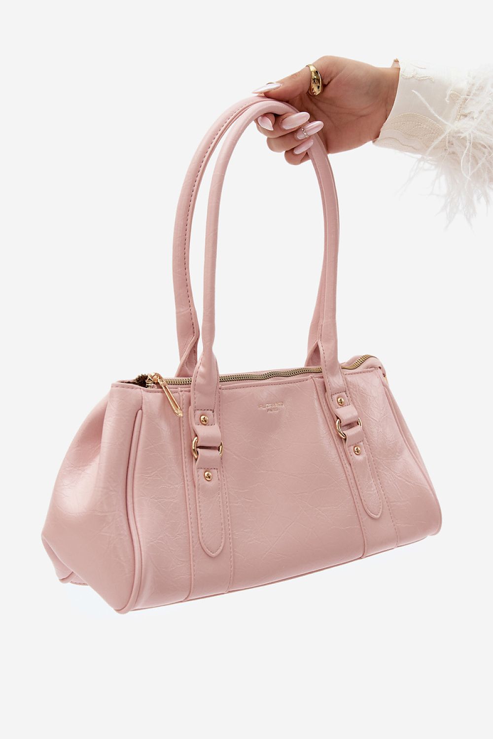 Everyday handbag model 230408 Step in style