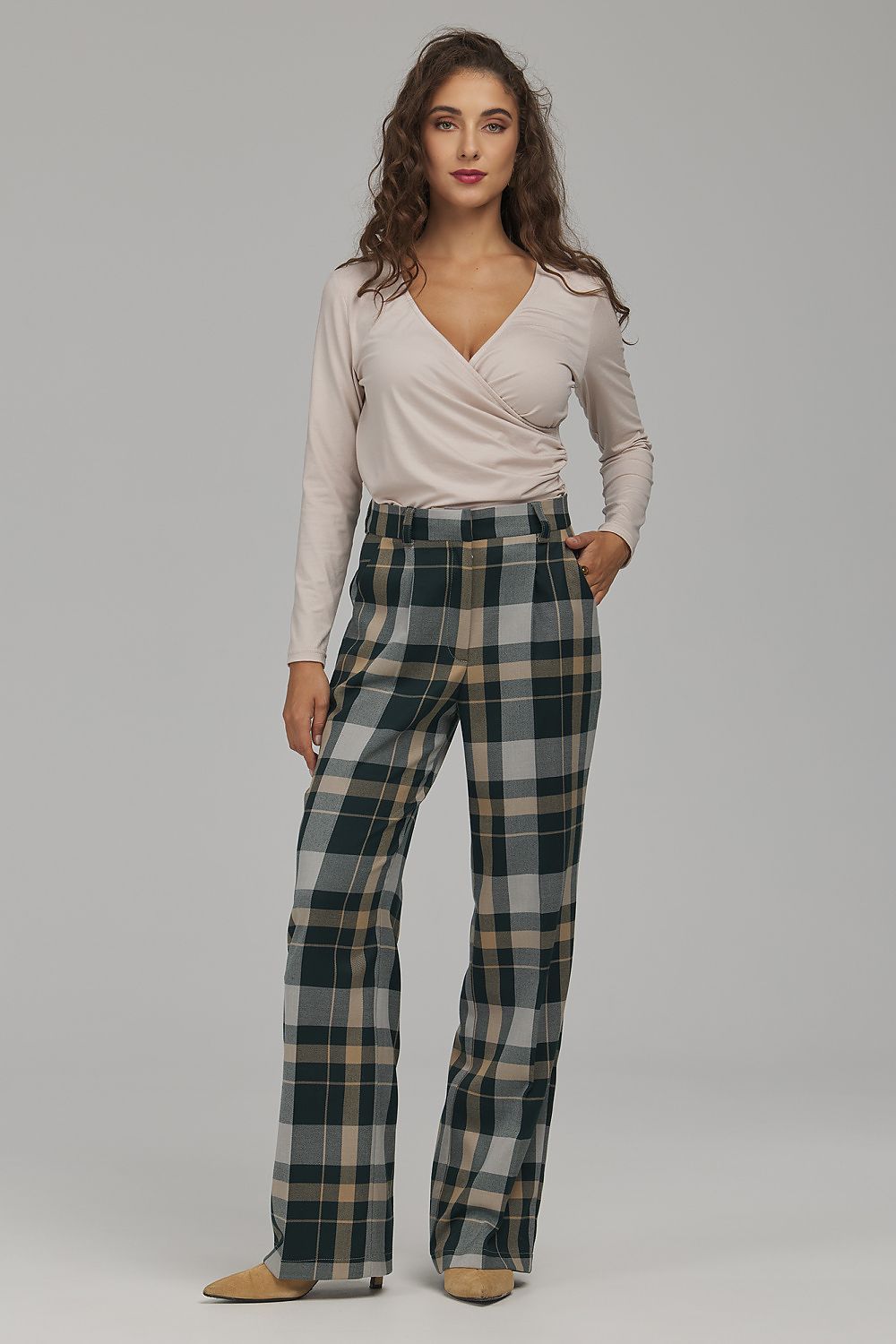 Women trousers model 231342 Nife