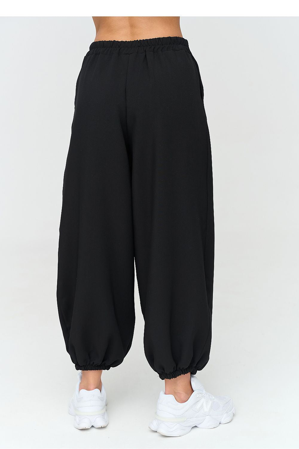 Harem trousers model 231997 Makadamia
