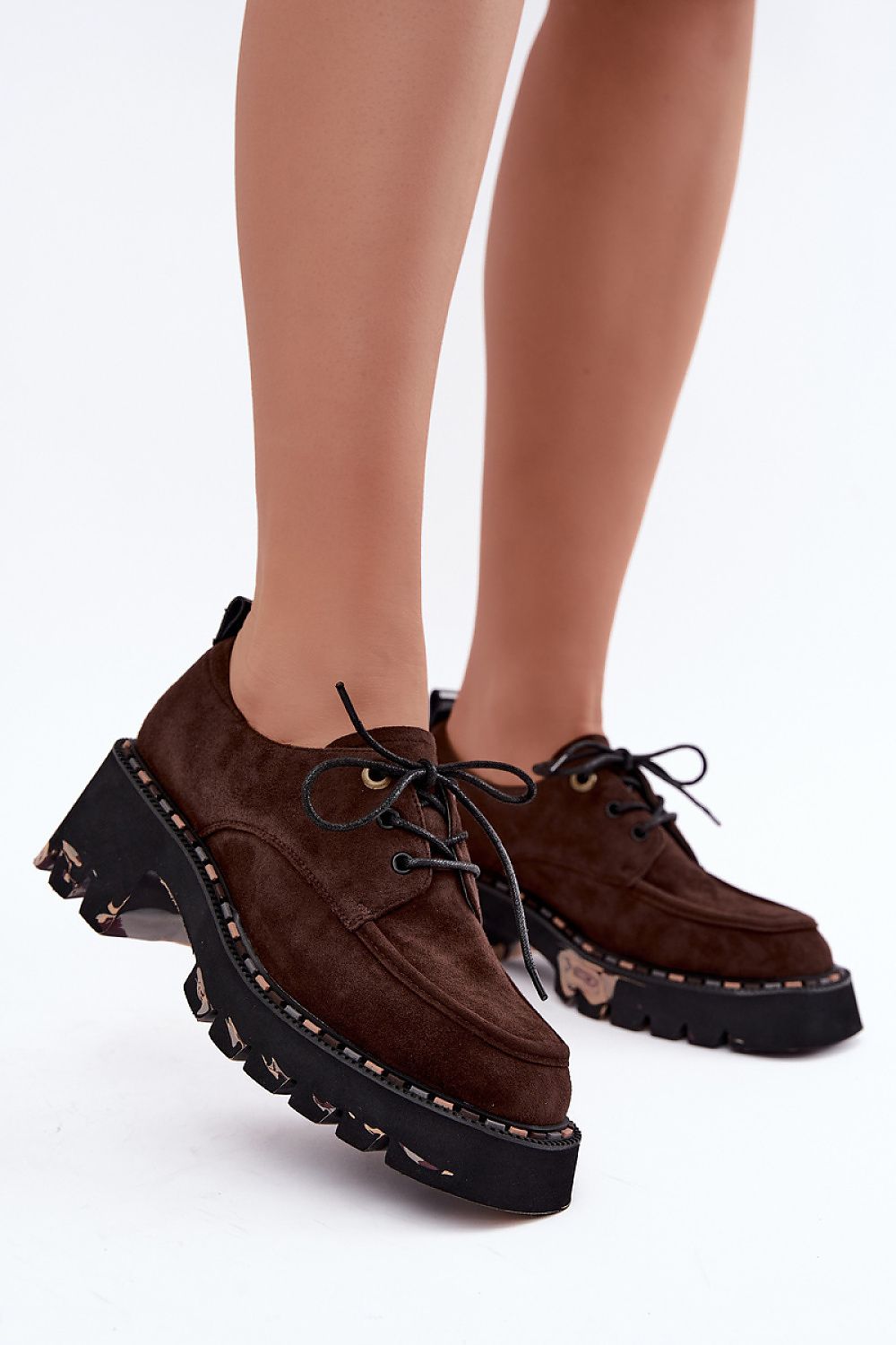 Heeled low shoes model 232337 Step in style