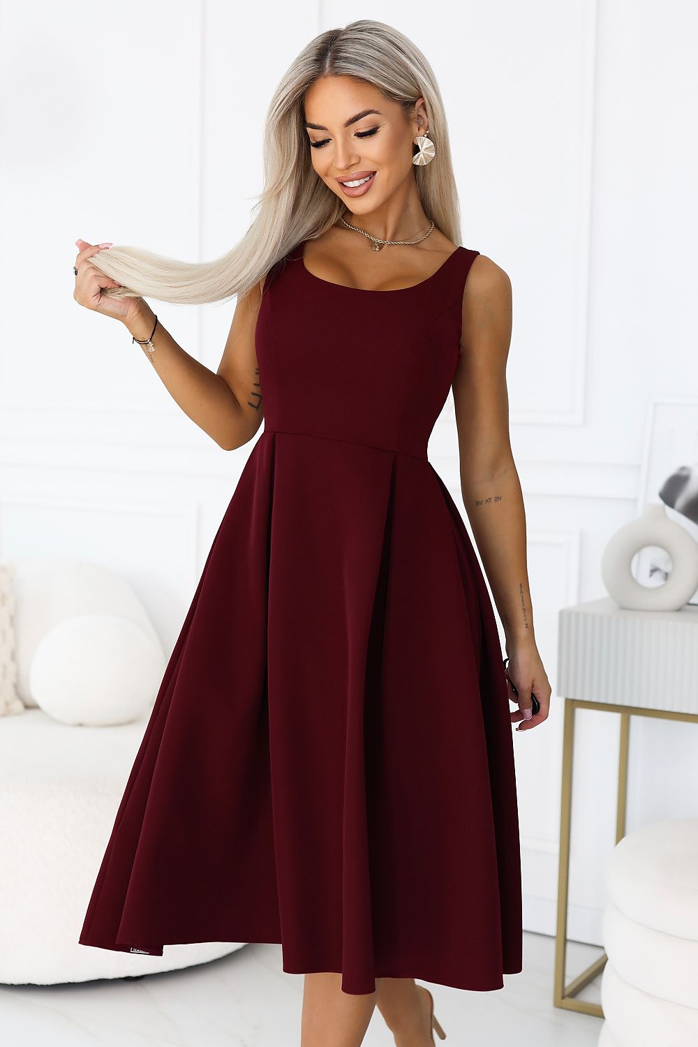Evening dress model 232810 Numoco