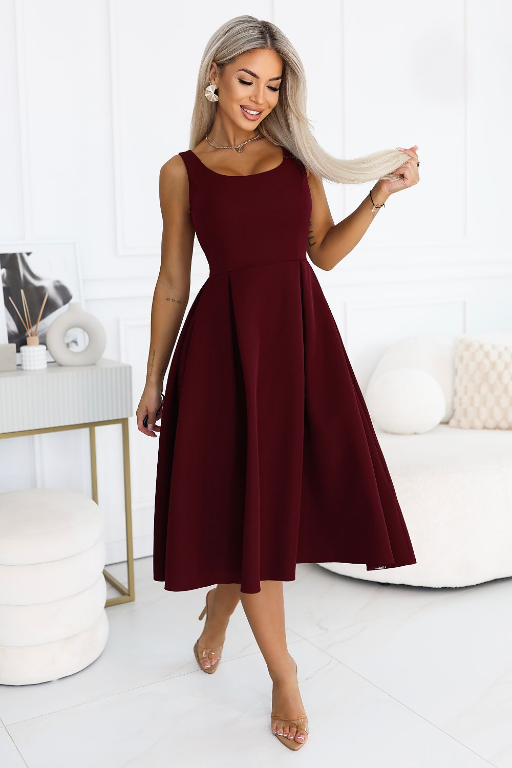Evening dress model 232810 Numoco