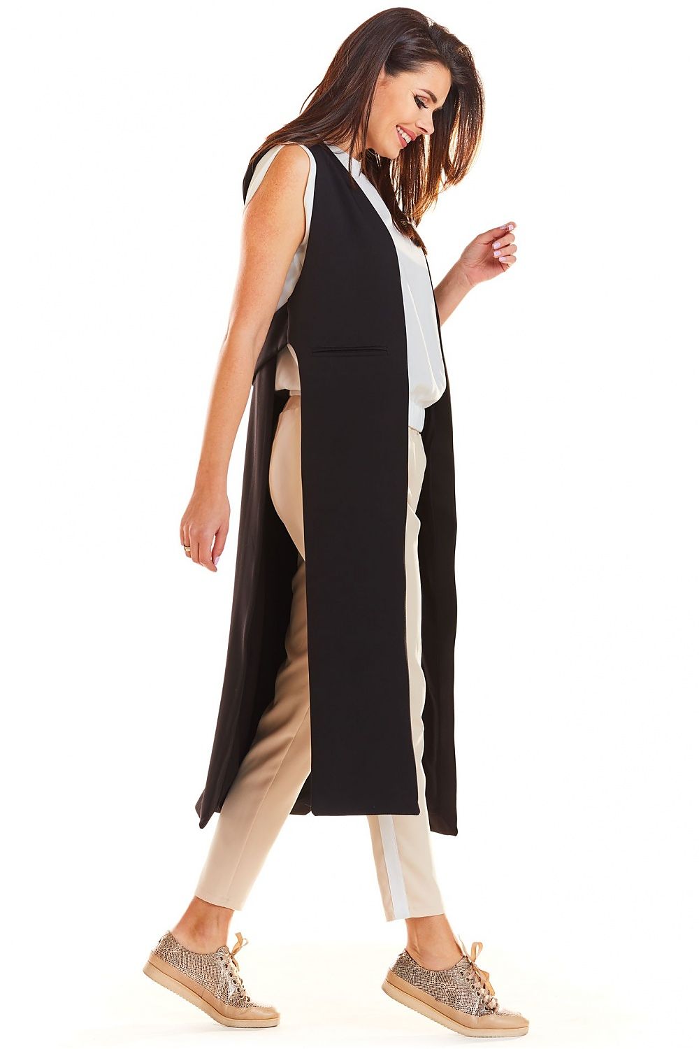 Gilet model 139940 awama