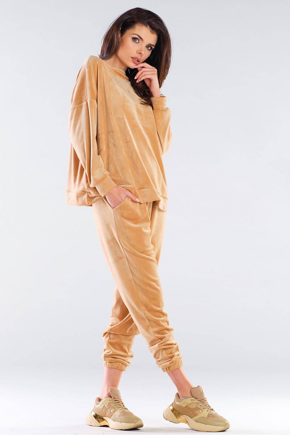 Tracksuit trousers model 155472 awama