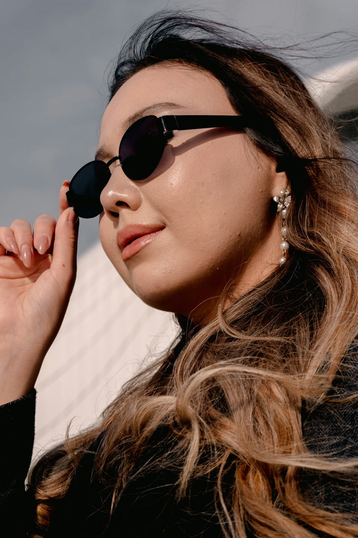 Comparing Modern Fabrics and Their Role in Women's Fashion - GMS