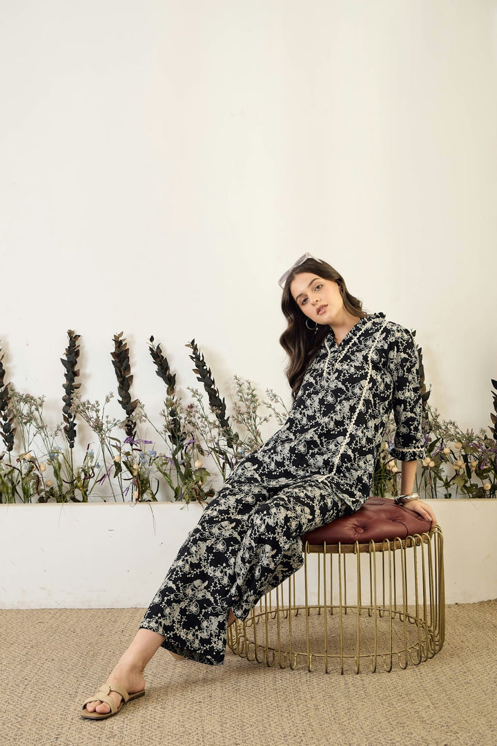Timeless Elegance Navigating the World of Classic versus Contemporary Fashion - GMS