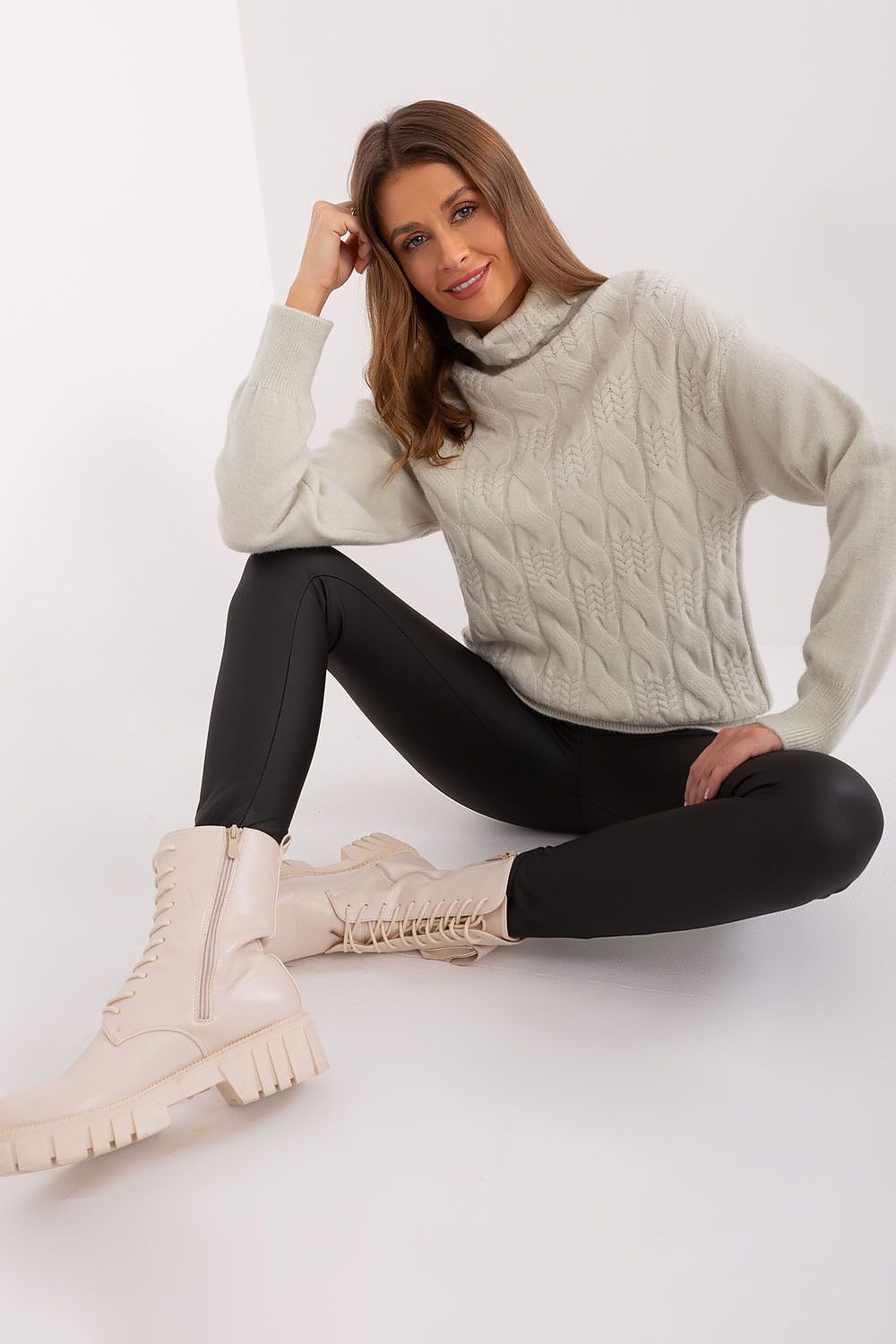  Turtleneck model 189891 AT 