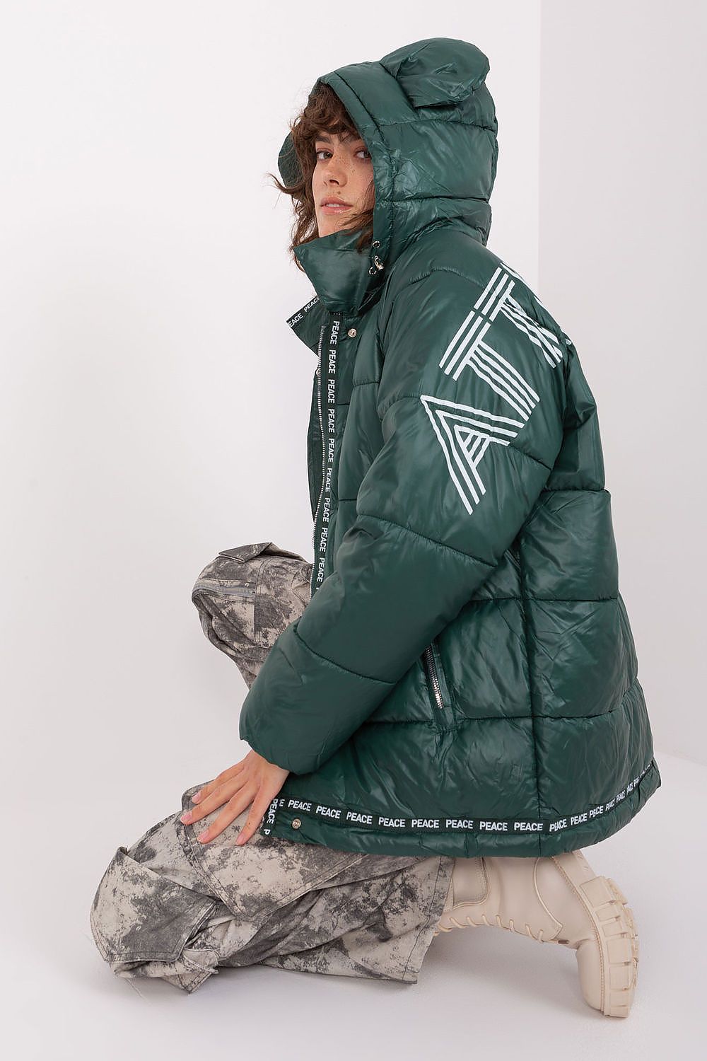  Jacket model 190271 Trendy. ING 