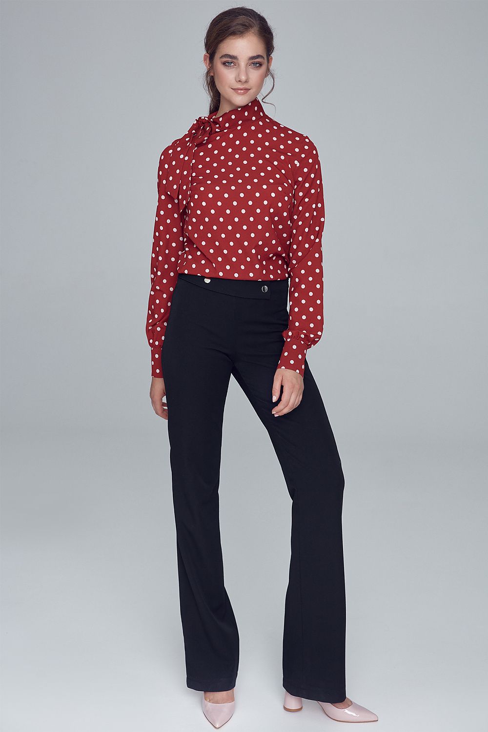  Women trousers model 216901 Nife 