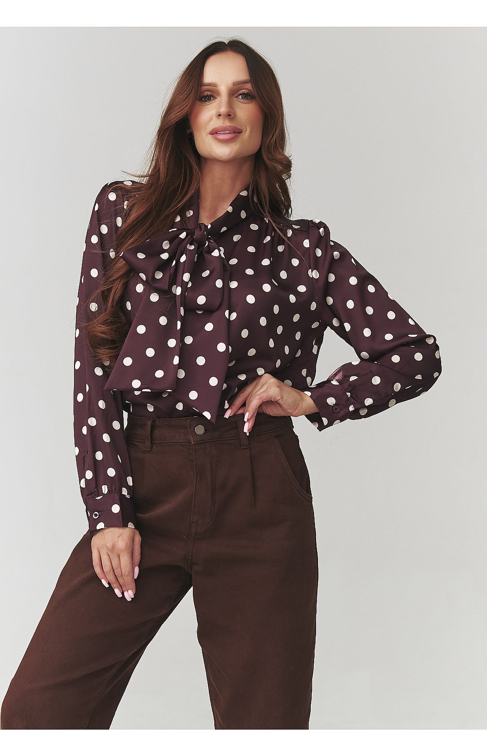  Long sleeve shirt model 220781 Makadamia 