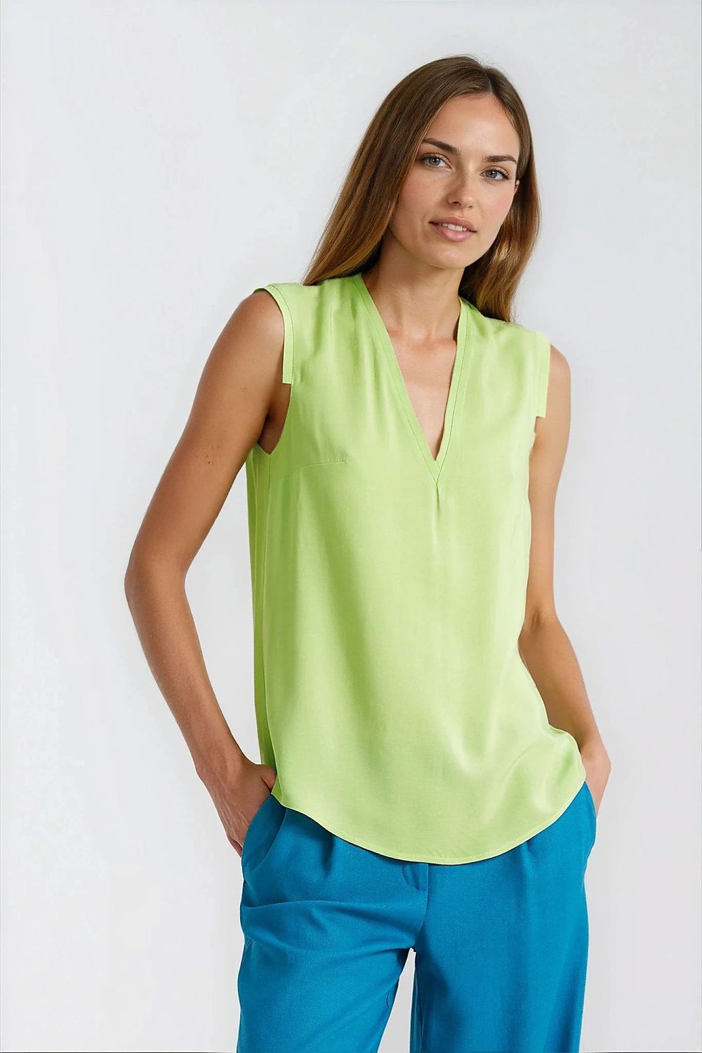  Blouse model 221726 Nife 