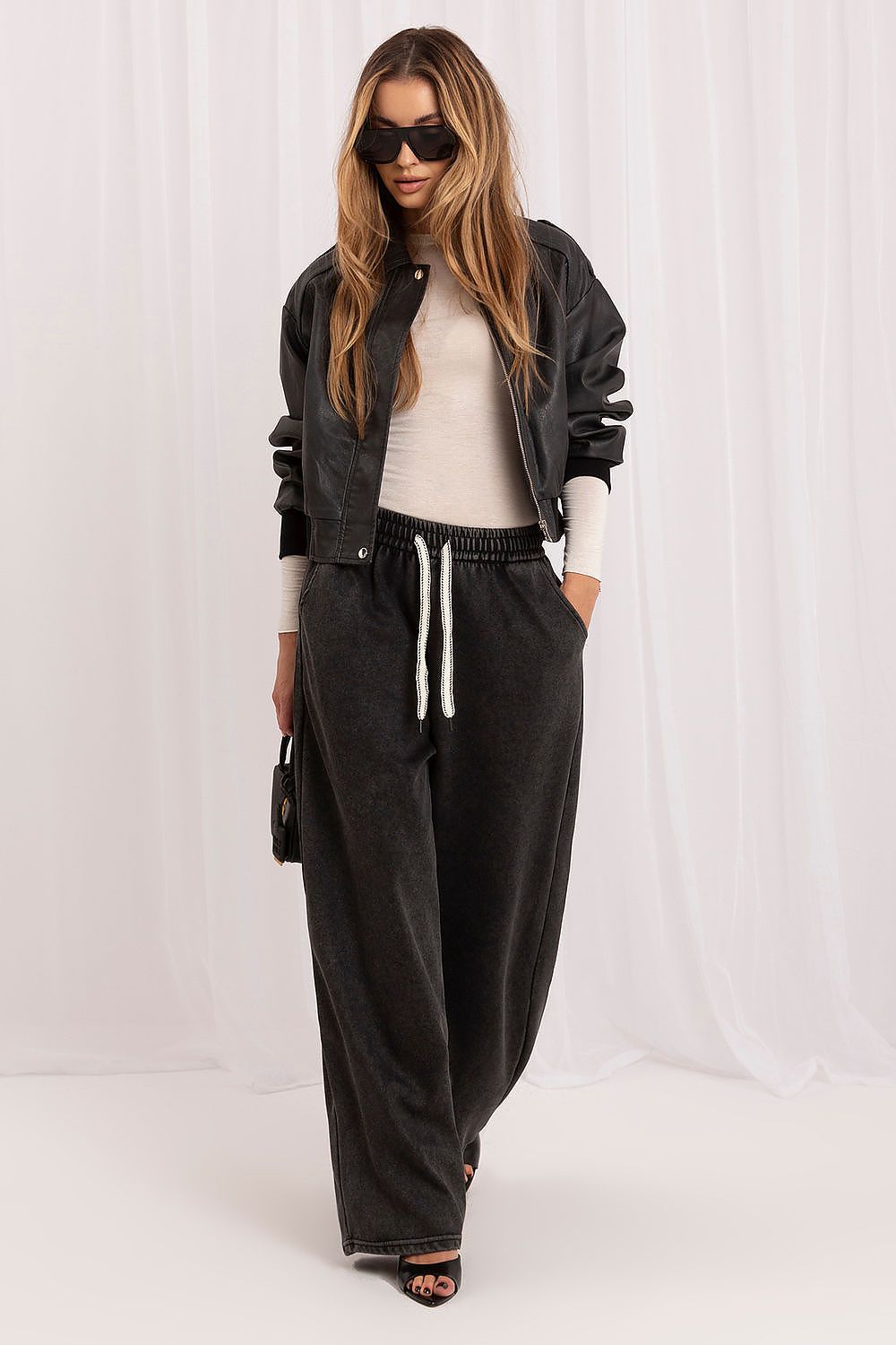  Tracksuit trousers model 230893 Italy Moda 