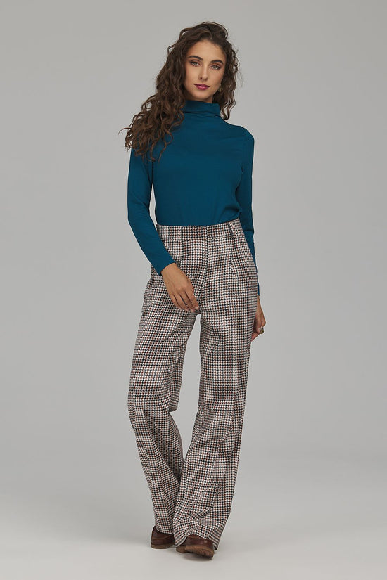  Women trousers model 231658 Nife 