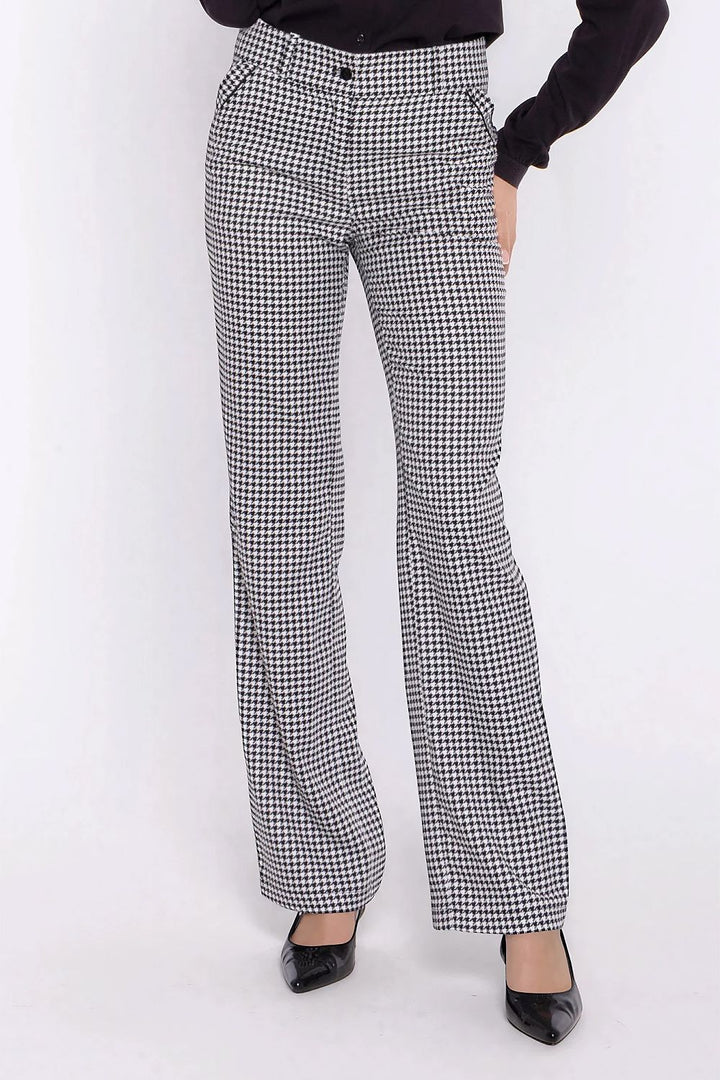  Women trousers model 231674 Nife 