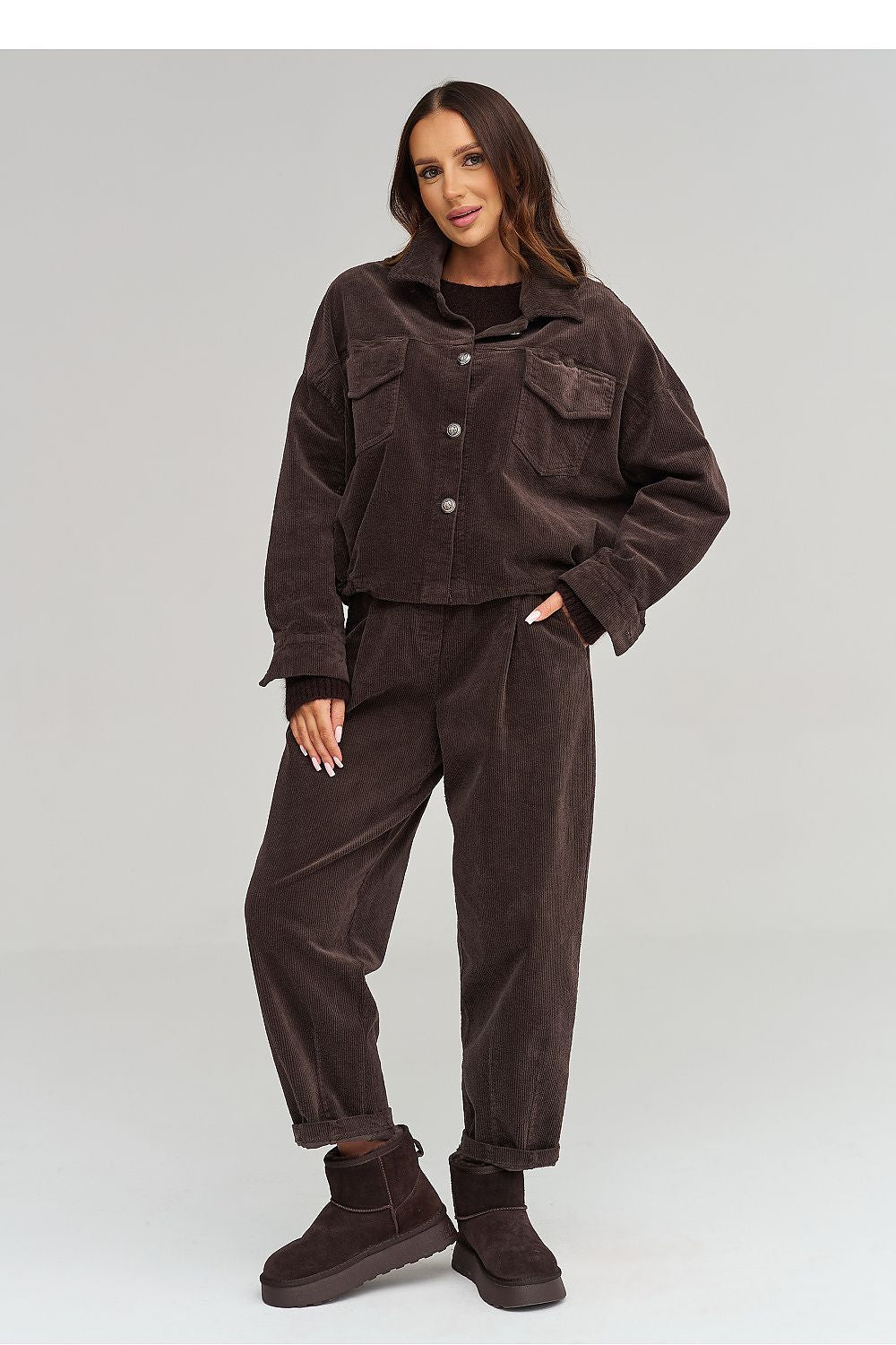  corduroy trousers model 232016 Makadamia 