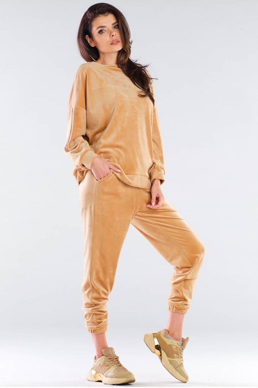  Sweatshirt model 155476 awama 